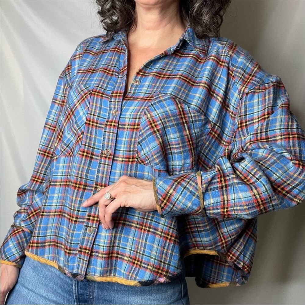 Urban Outfitters Women’s Oversized BDG Karl Cropped Plaid Flannel Shirt Top XS - Picture 2 of 16